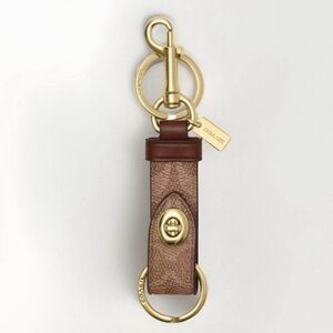 NWT COACH Trigger Snap Keychain Bag charm in Brown with Gold Hardware AUTHENTIC